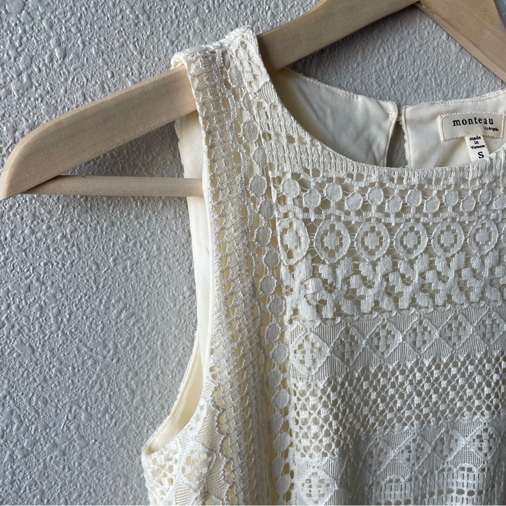 Sleeveless Cream Scalloped Lace Dress by Monteau Los Angeles - Picture 3 of 7